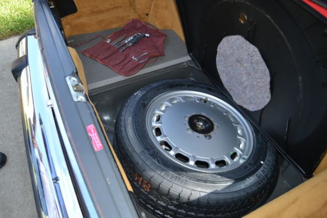 1988 Red Mercedes-Benz SL-Class Convertible