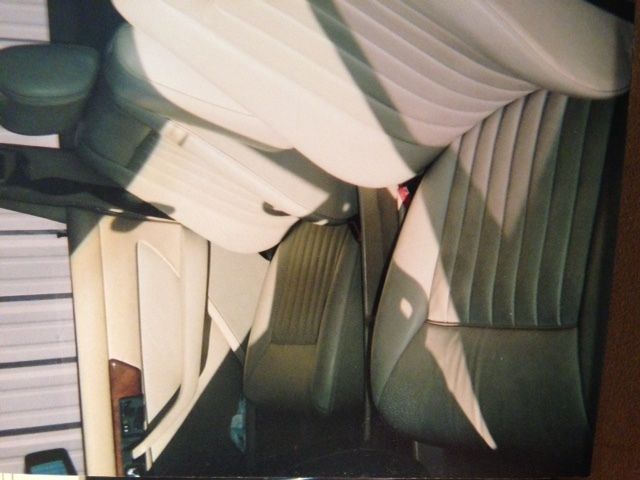 1988 Bronze Mercedes-Benz 500-Series sedan