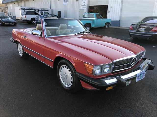 1988 Red Mercedes-Benz 500-Series Convertible