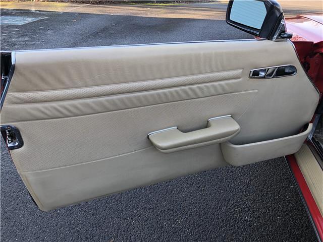 1988 Red Mercedes-Benz 500-Series Convertible