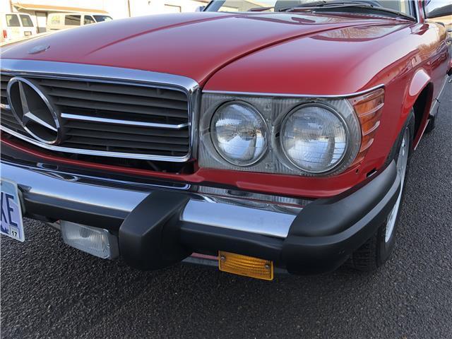 1988 Red Mercedes-Benz 500-Series Convertible
