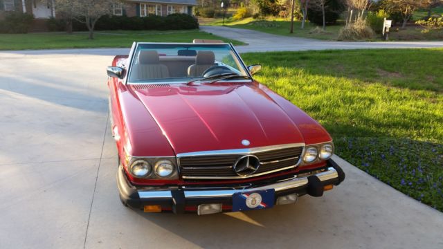 1988 Red Mercedes-Benz SL-Class Convertible