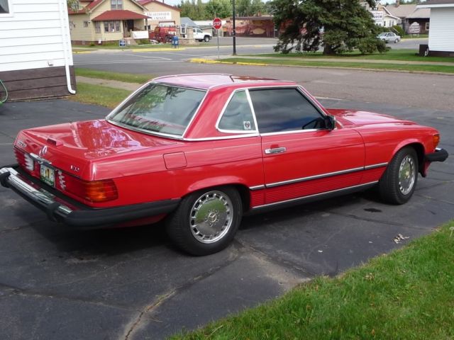 1988 Red Mercedes-Benz SL-Class