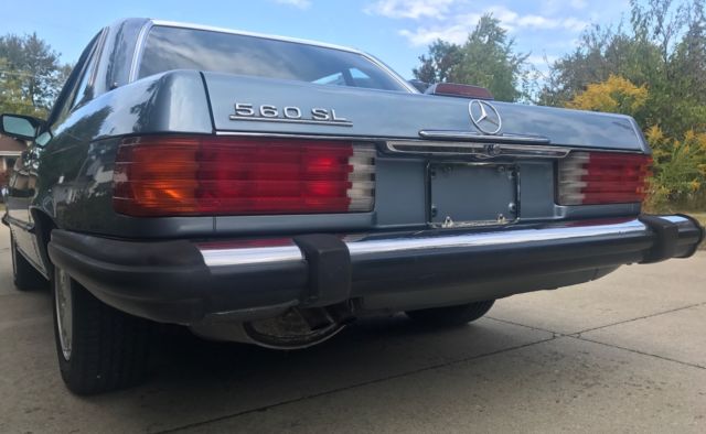 1988 Blue Mercedes-Benz SL-Class Convertible