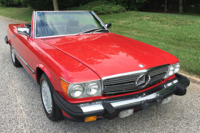 1988 Red Mercedes-Benz SL-Class Convertible