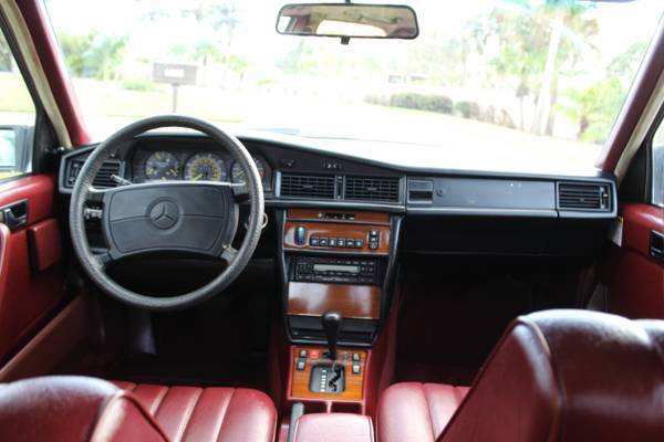 1988 White Mercedes-Benz 190-Series Sedan