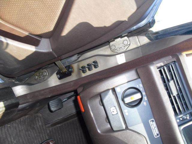 1988 Brown Mercedes-Benz 300-Series Coupe