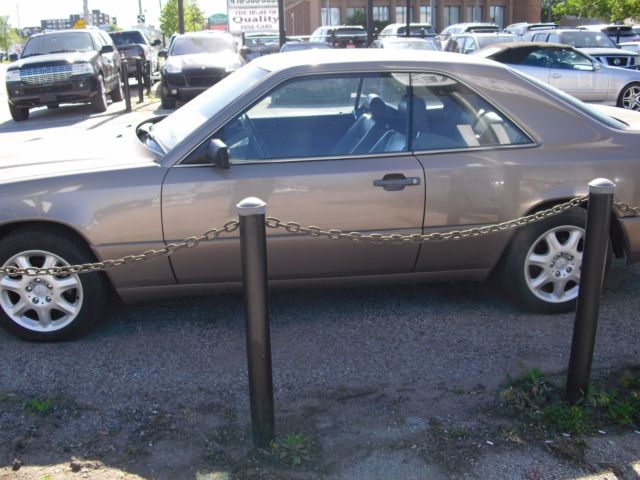 1988 Brown Mercedes-Benz 300-Series Coupe