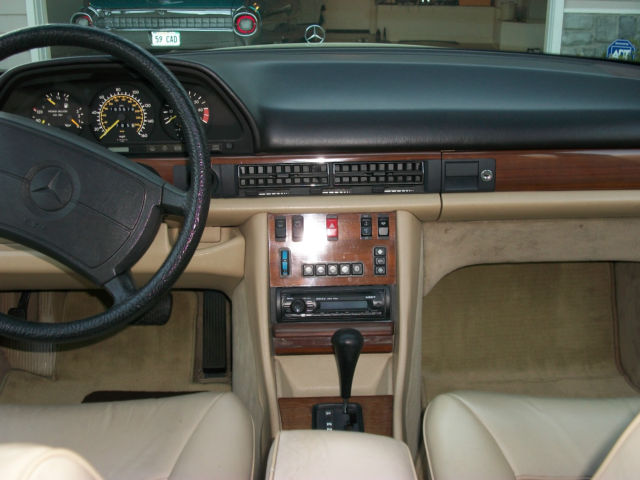 1988 Smoke Silver Mercedes-Benz S-Class Sedan