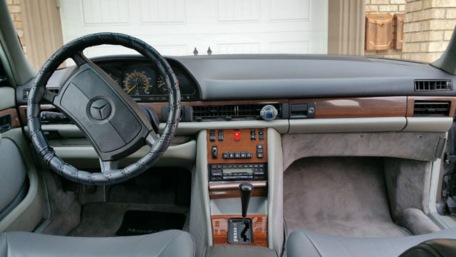 1988 Black Mercedes-Benz S-Class Sedan