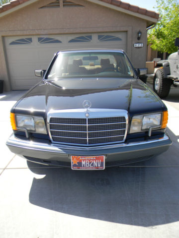 1988 Midnight Blue Mercedes-Benz 400-Series 4dr