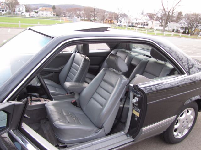 1988 Black Mercedes-Benz 500-Series Coupe