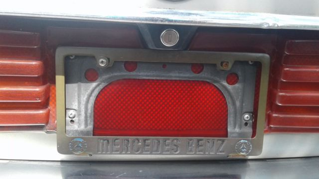 1988 silver Mercedes-Benz 500-Series Coupe