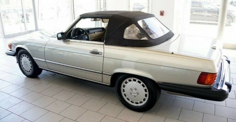 1988 Silver Mercedes-Benz SL-Class Convertible