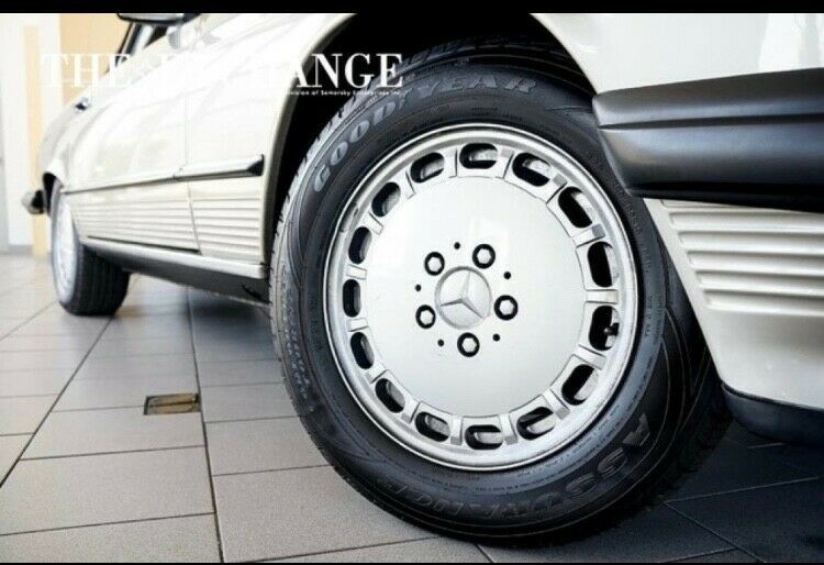 1988 Silver Mercedes-Benz SL-Class Convertible