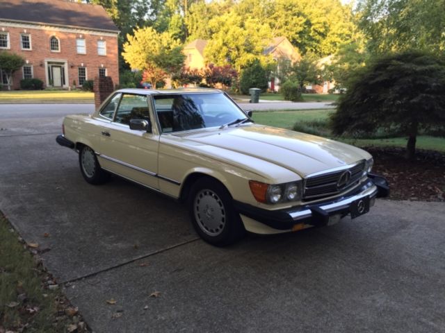1988 Beige Mercedes-Benz SL-Class Convertible