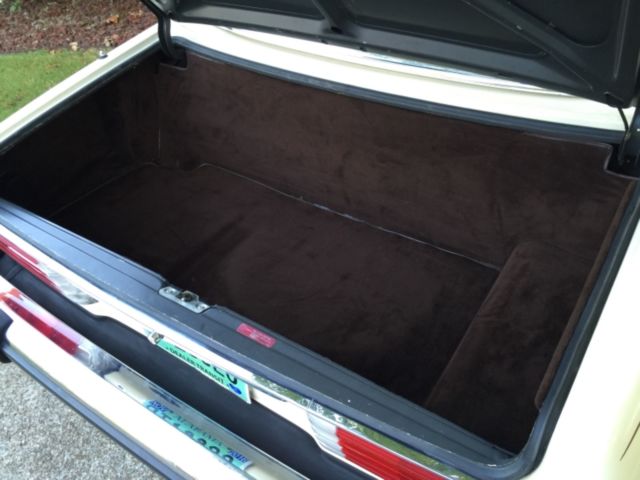 1988 Beige Mercedes-Benz SL-Class Convertible