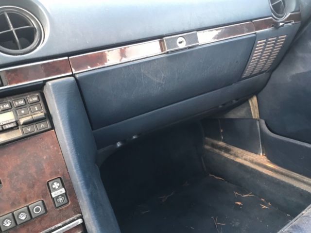 1988 Silver grey Mercedes-Benz SL-Class Convertible