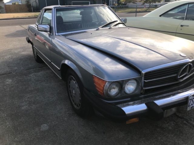 1988 Silver grey Mercedes-Benz SL-Class Convertible