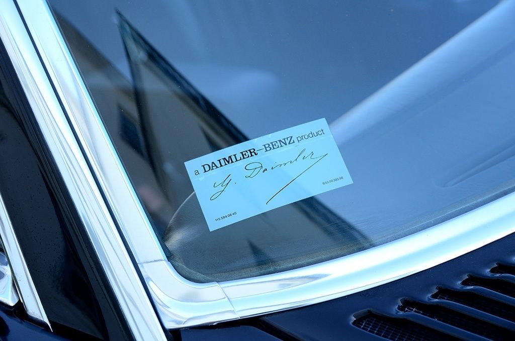 1988 White Mercedes-Benz SL-Class Coupe