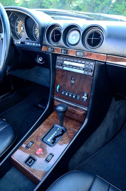 1988 White Mercedes-Benz SL-Class Coupe