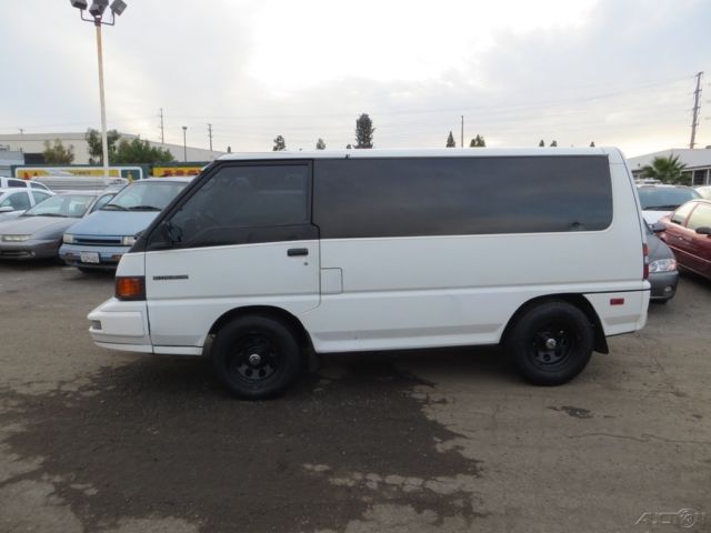 1988 White Mitsubishi Other Standard Passenger Van
