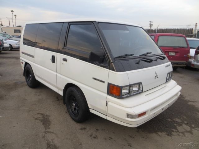 1988 White Mitsubishi Other Standard Passenger Van