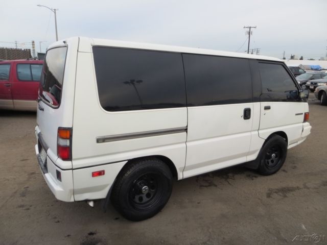1988 White Mitsubishi Other Standard Passenger Van