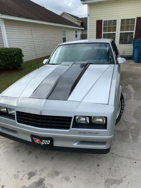 1988 Gray Chevrolet Monte Carlo Coupe