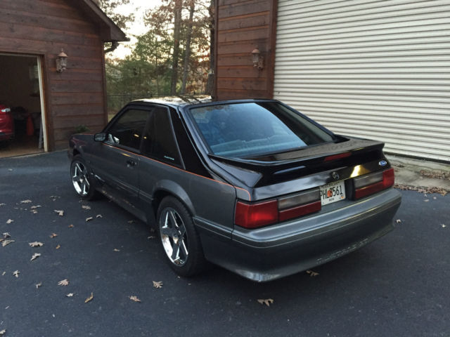 1988 BLACK AND GRAY Ford Mustang Hatchback