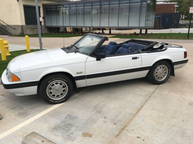 1988 Ford Mustang Convertible