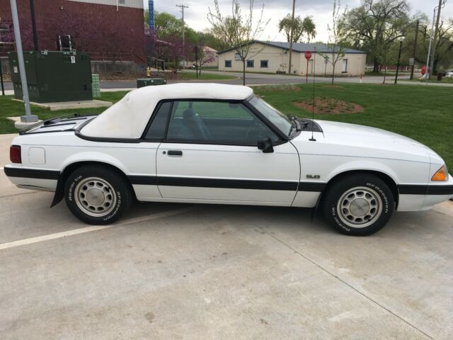 1988 Ford Mustang Convertible