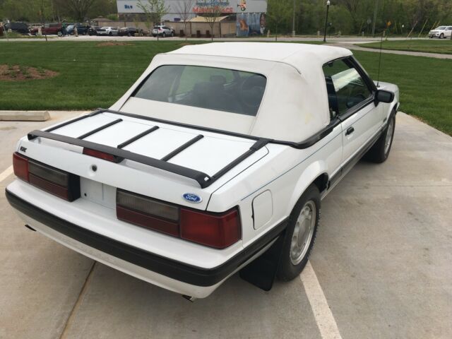 1988 Ford Mustang Convertible