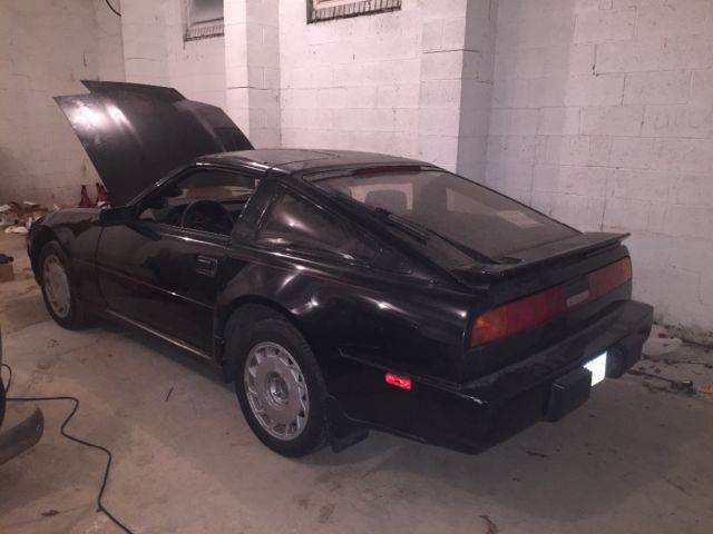 1988 Black Nissan 300ZX Coupe