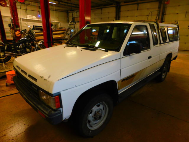 1988 White Nissan Other Pickups Crew Cab Pickup