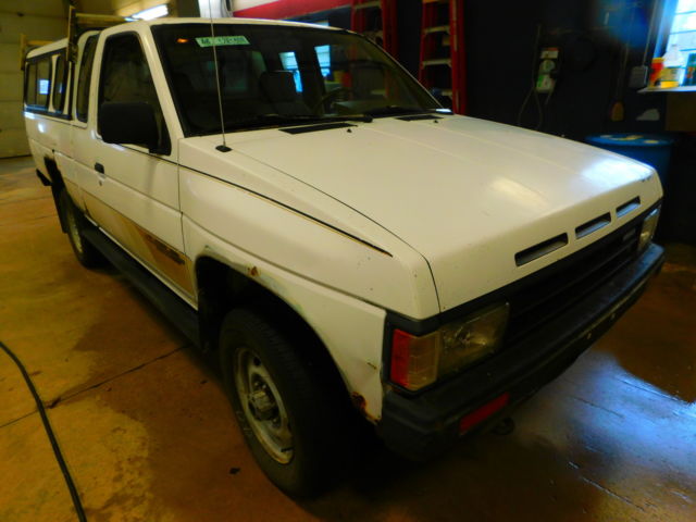 1988 White Nissan Other Pickups Crew Cab Pickup