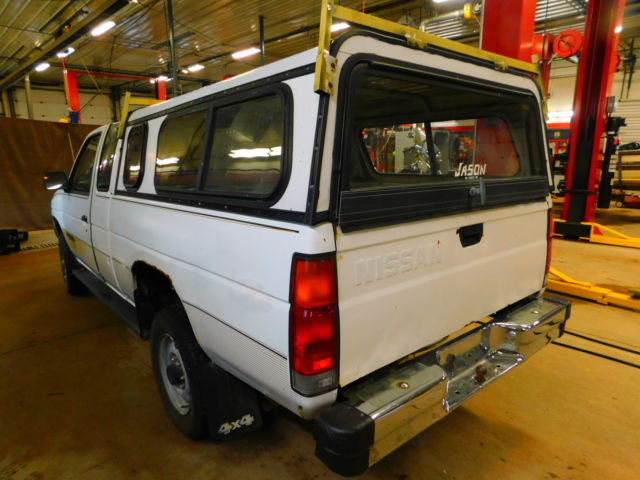 1988 White Nissan Other Pickups Crew Cab Pickup