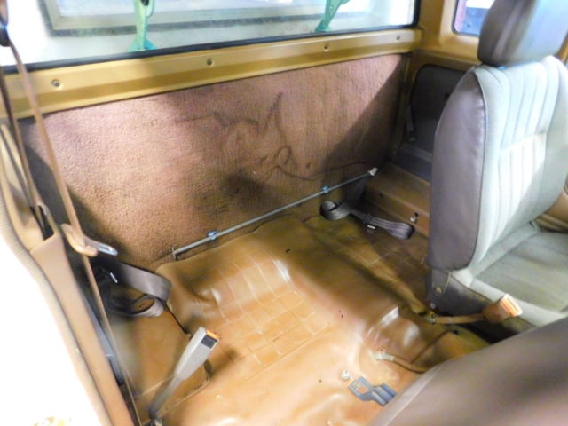 1988 White Nissan Other Pickups Crew Cab Pickup