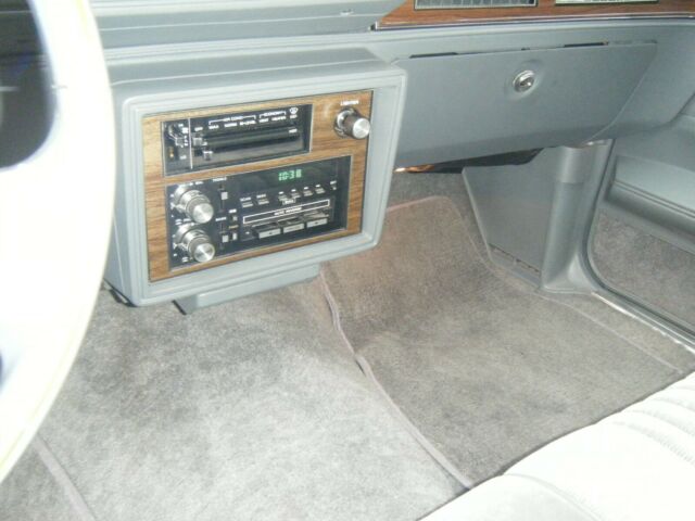 1988 Silver Oldsmobile Cutlass Coupe