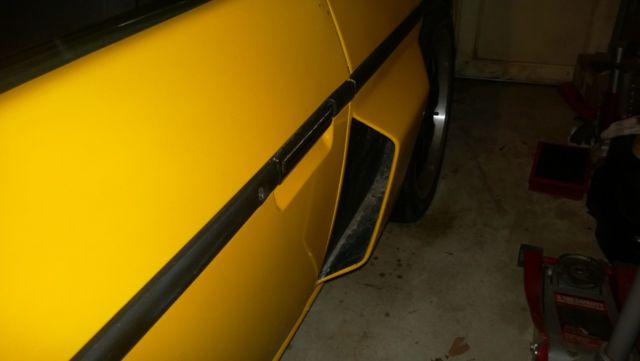 1988 Yellow Pontiac Fiero Coupe
