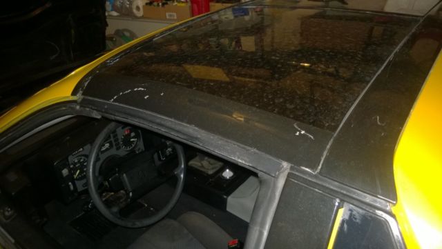 1988 Yellow Pontiac Fiero Coupe