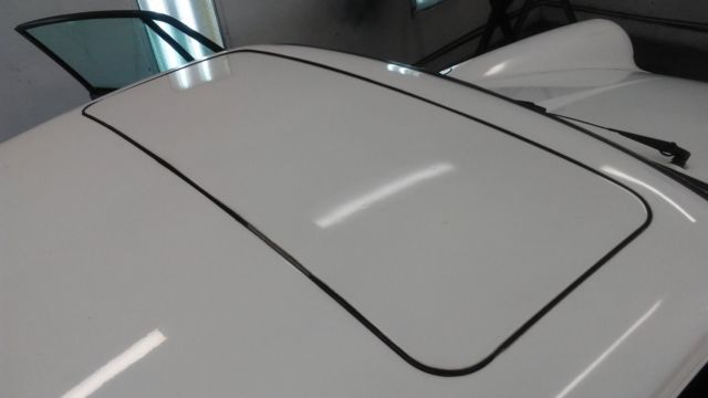 1989 White Porsche 911 Coupe