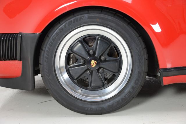 1988 Red Porsche 911 --