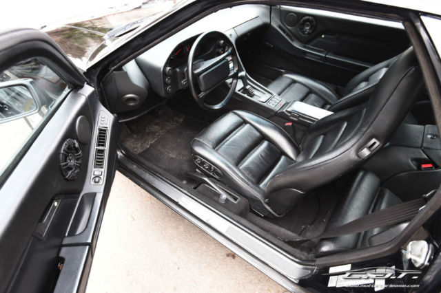 1988 Red Porsche 928 Coupe