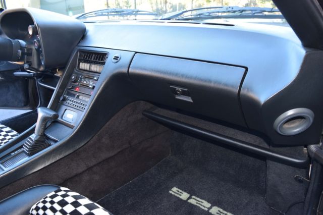 1988 Black Porsche 928 Coupe