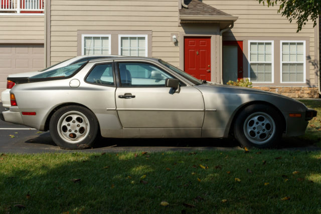 1988 Zermat  Silver Matallic Porsche 944 Coupe