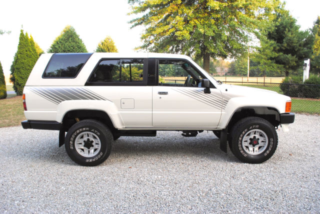 1988 White (033) Toyota 4Runner SUV