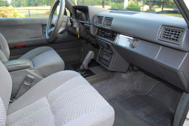 1988 White (033) Toyota 4Runner SUV