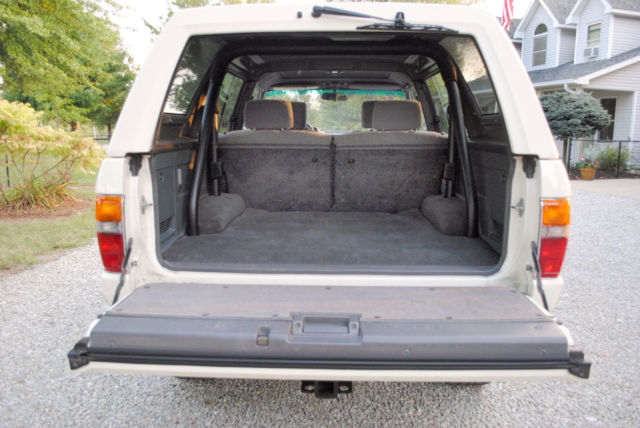 1988 White (033) Toyota 4Runner SUV