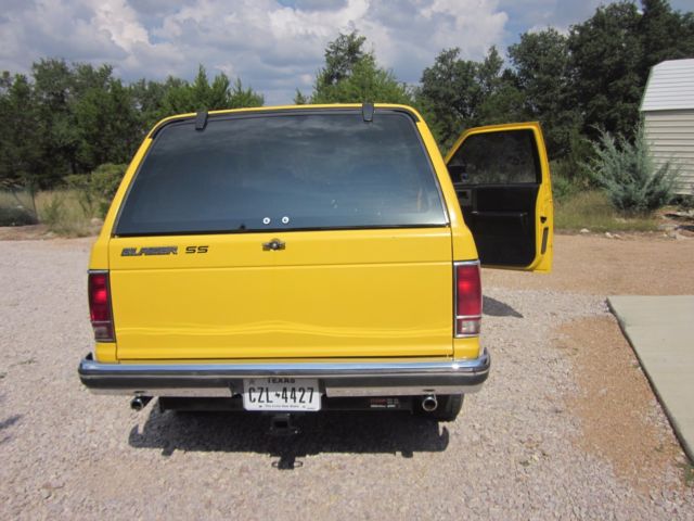 1988 Yel!ow Chevrolet S-10 Two door Blazer